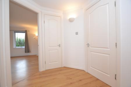 2 bedroom Flat to let in North Werber Place, Edinburgh, EH4