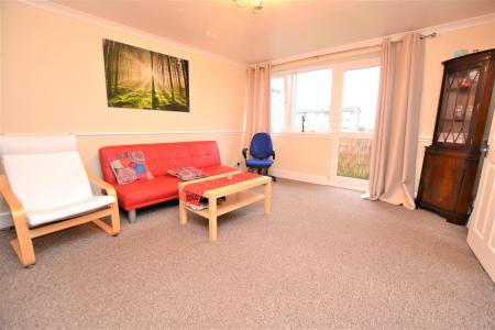 2 bedroom Maisonette to let in Hyvot Park, Edinburgh, EH17
