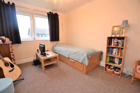 2 bedroom Maisonette to let in Hyvot Park, Edinburgh, EH17