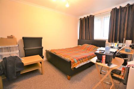 2 bedroom Maisonette to let in Hyvot Park, Edinburgh, EH17