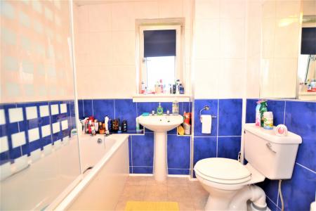 2 bedroom Maisonette to let in Hyvot Park, Edinburgh, EH17
