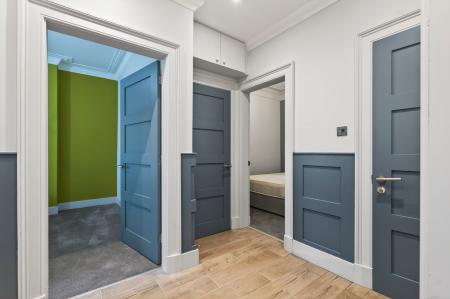 2 bedroom Flat for sale in 4 Chalmers Buildings, Edinburgh, EH3 9QF