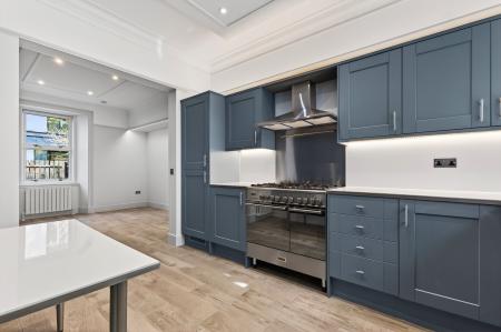 2 bedroom Flat for sale in 4 Chalmers Buildings, Edinburgh, EH3 9QF