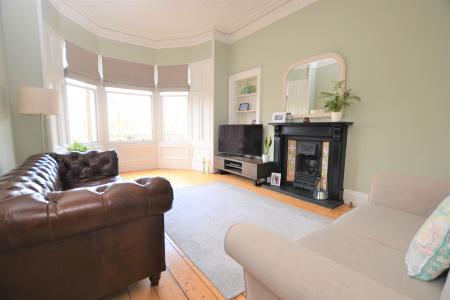 2 bedroom Flat to let in Comely Bank Road, Stockbridge, Edinburgh, EH4