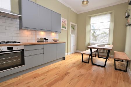 2 bedroom Flat to let in Comely Bank Road, Stockbridge, Edinburgh, EH4