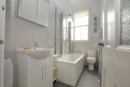 2 bedroom Flat to let in Comely Bank Road, Stockbridge, Edinburgh, EH4