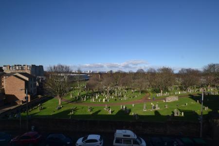 1 bedroom Flat to let in Albion Road, Edinburgh, EH7