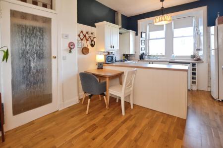 1 bedroom Flat to let in Albion Road, Edinburgh, EH7