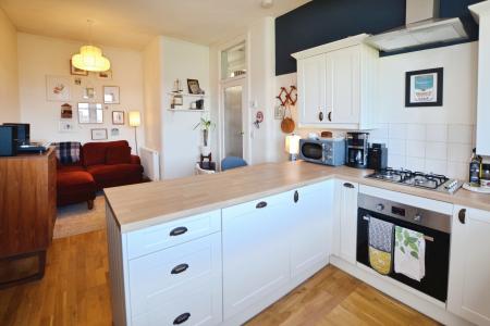 1 bedroom Flat to let in Albion Road, Edinburgh, EH7