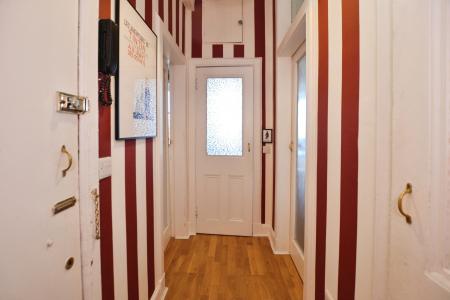 1 bedroom Flat to let in Albion Road, Edinburgh, EH7