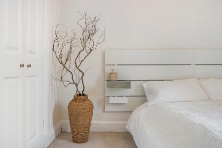 1 bedroom Flat for sale in 13/5 Dean Park Street EH4 1JR