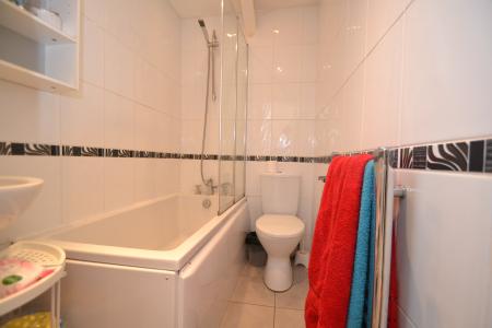 2 bedroom Flat to let in Leith Walk, Leith, Edinburgh, EH6