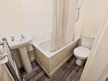 5 bedroom Flat to let in Angle Park Terrace, Slateford, Edinburgh, EH11