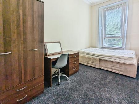 5 bedroom Flat to let in Angle Park Terrace, Slateford, Edinburgh, EH11