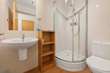 2 bedroom Flat for sale in 5 14 Albion Gardens, Leith, Edinburgh, EH7 5QL