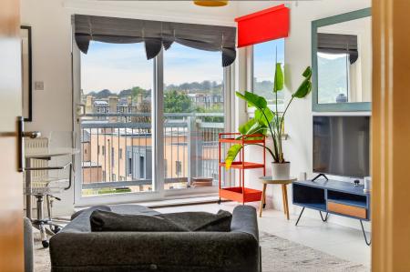 2 bedroom Flat for sale in 5 14 Albion Gardens, Leith, Edinburgh, EH7 5QL