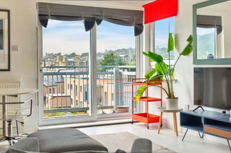 2 bedroom Flat for sale in 5 14 Albion Gardens, Leith, Edinburgh, EH7 5QL