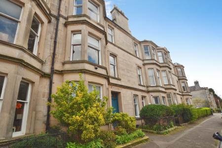 2 bedroom Flat to let in Comely Bank Grove, Edinburgh, EH4