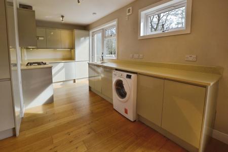 2 bedroom Flat to let in Howden Hall Way, Liberton, Edinburgh, EH16