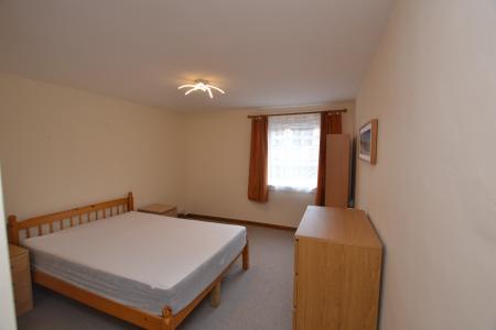 2 bedroom Flat to let in Burns Street, Edinburgh, EH6