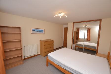 2 bedroom Flat to let in Burns Street, Edinburgh, EH6