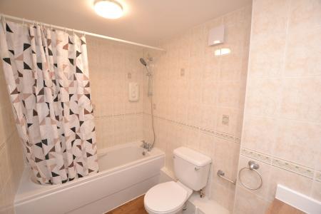 2 bedroom Flat to let in Burns Street, Edinburgh, EH6