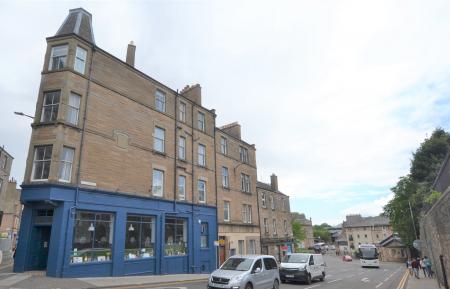 1 bedroom Flat to let in Canonmills, Edinburgh, EH3