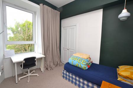 2 bedroom Flat to let in Montgomery Street, Leith, Edinburgh, EH7