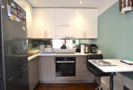 2 bedroom Flat to let in Montgomery Street, Leith, Edinburgh, EH7