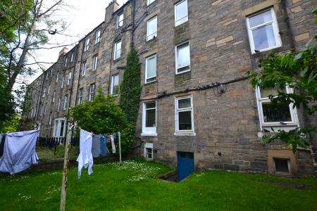 2 bedroom Flat to let in Montgomery Street, Leith, Edinburgh, EH7