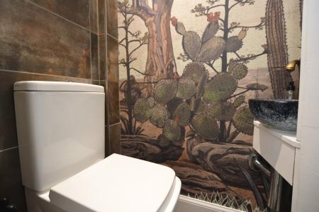 2 bedroom Flat to let in Montgomery Street, Leith, Edinburgh, EH7