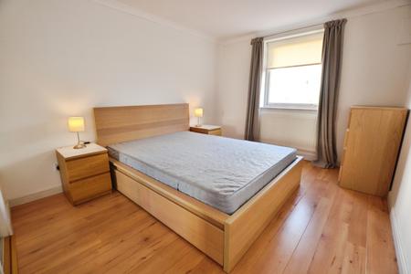 3 bedroom Flat to let in Ocean Drive, Edinburgh, EH6