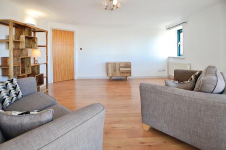 3 bedroom Flat to let in Ocean Drive, Edinburgh, EH6