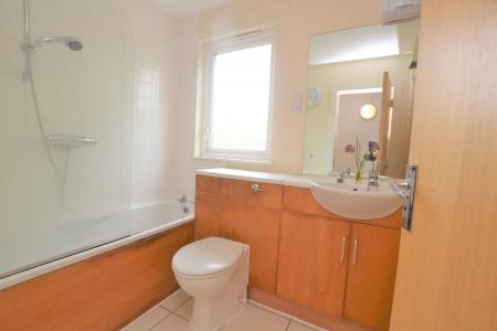 2 bedroom Flat to let in Yardheads, Leith, Edinburgh, EH6