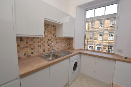1 bedroom Flat to let in Cumberland Street, Edinburgh, EH3