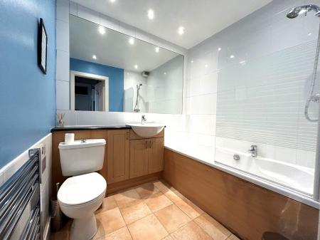 2 bedroom Flat to let in Dean Terrace, Stockbridge, Edinburgh, EH4