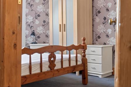 2 bedroom Flat for sale in 3f3 61 Restalrig Road, Edinburgh EH6 8BE