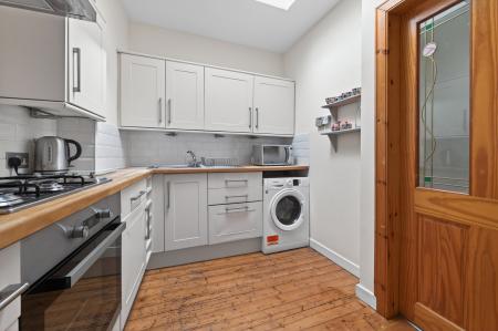 2 bedroom Flat for sale in 3f3 61 Restalrig Road, Edinburgh EH6 8BE