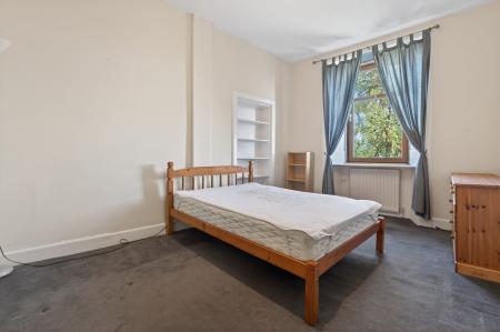 2 bedroom Flat for sale in 3f3 61 Restalrig Road, Edinburgh EH6 8BE