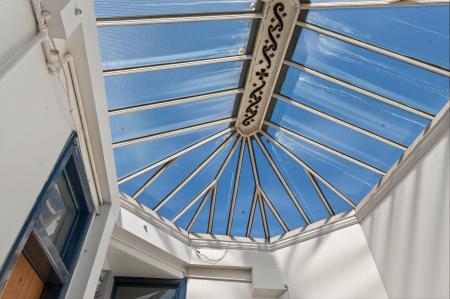 2 bedroom Flat for sale in 3f3 61 Restalrig Road, Edinburgh EH6 8BE