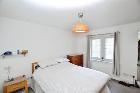 2 bedroom Flat to let in Timber Bush, Leith, Edinburgh, EH6