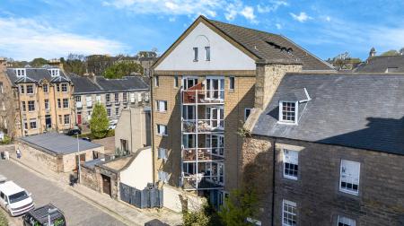 1 bedroom Flat for sale in 15/3 St Bernard's Row, Edinburgh, EH41HW