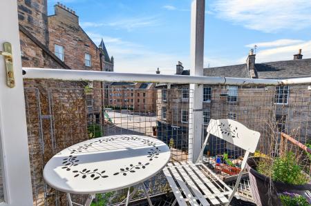 1 bedroom Flat for sale in 15/3 St Bernard's Row, Edinburgh, EH41HW