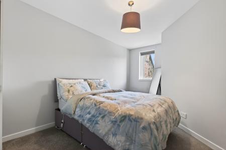 1 bedroom Flat for sale in 15/3 St Bernard's Row, Edinburgh, EH41HW