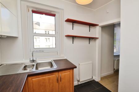 2 bedroom Flat to let in St. Clair Avenue, Leith, Edinburgh, EH6