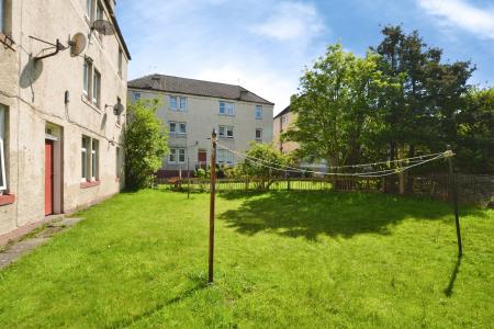 2 bedroom Flat to let in St. Clair Avenue, Leith, Edinburgh, EH6