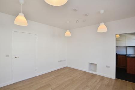 2 bedroom Flat to let in St. Clair Avenue, Leith, Edinburgh, EH6