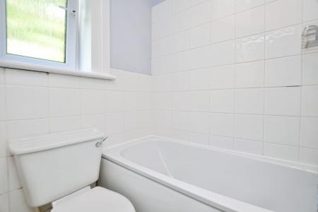 2 bedroom Flat to let in St. Clair Avenue, Leith, Edinburgh, EH6