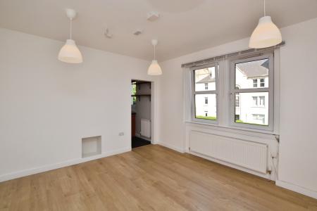 2 bedroom Flat to let in St. Clair Avenue, Leith, Edinburgh, EH6