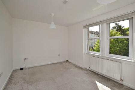 2 bedroom Flat to let in St. Clair Avenue, Leith, Edinburgh, EH6
